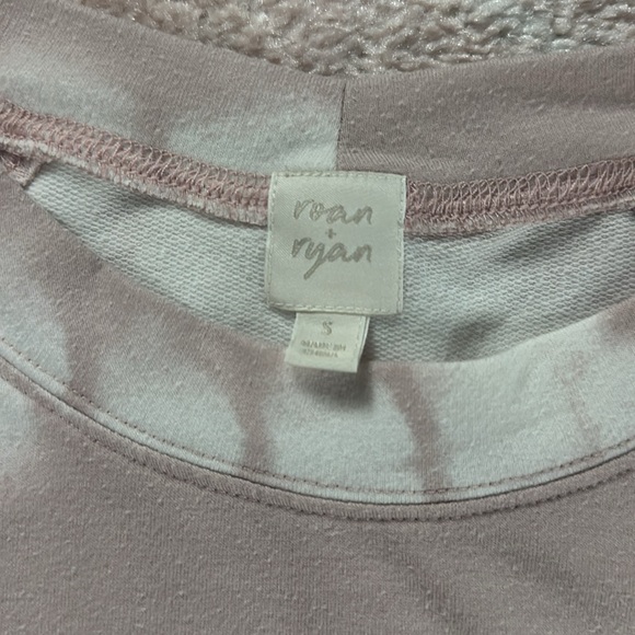 Evereve Roan & Ryan Brand Short Sleeved SweatShirt.  Tie Tye. Sz S - Picture 2 of 5
